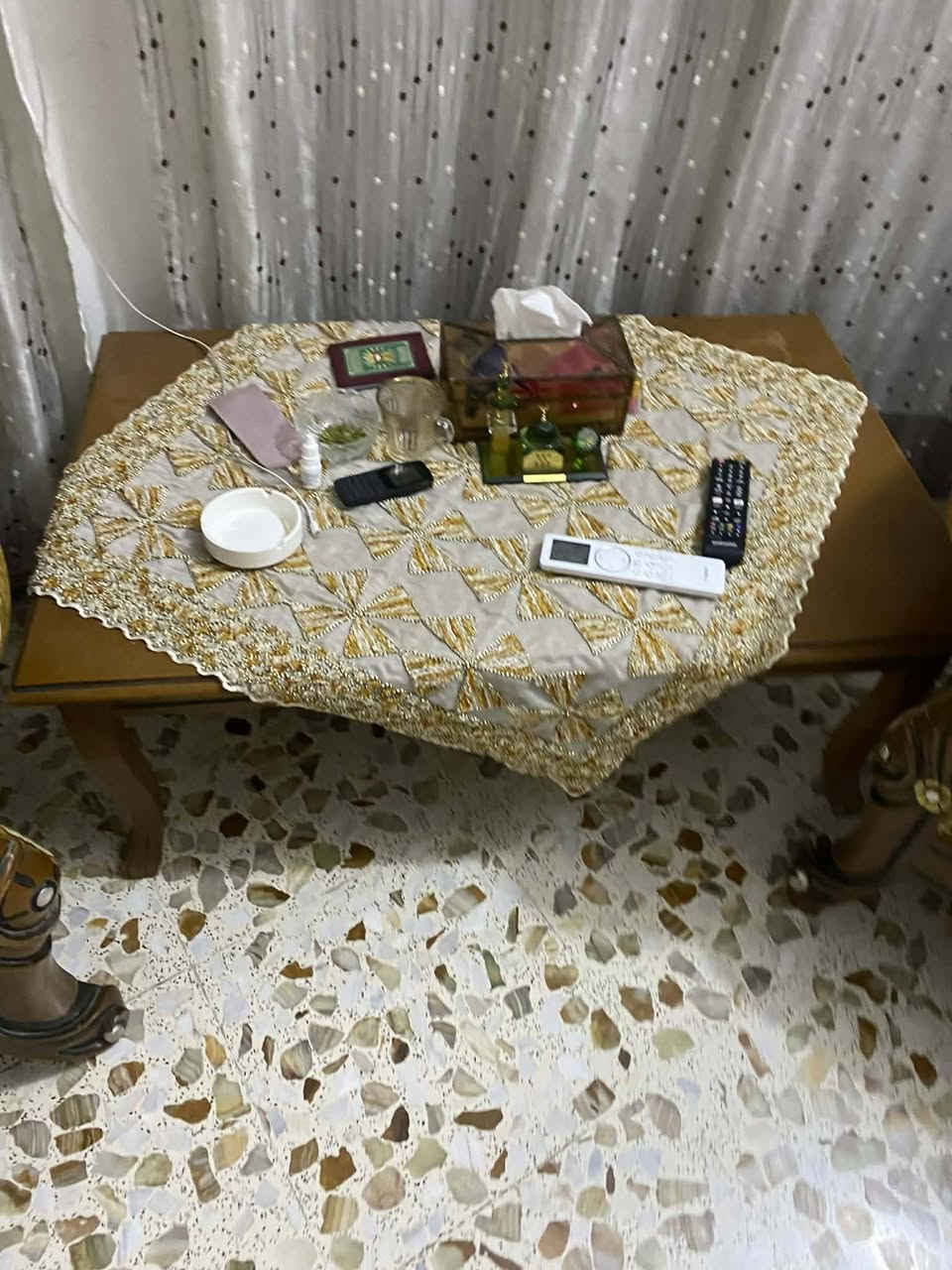 تخم 10مقاعد الخشب زان مع طبلات عدد 3 مبيهم أي ضرر المكان جسر ديالى بنزله ساهرون السعر 325 وبيهم مجال بسيط


**إذا كنت صاحب هذا الإعلان وتريد حذفه لأي سبب، رجاءا أرسل رسالة إلى الدعم الفني**