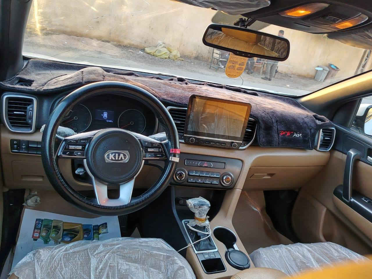 السلام عليكم ورحمة الله وبركاته 
سبورتج 2019 شكل ل20 
ماشيه 133 بغداد بمسي 
كفالة عامه  عنوان بغداد بسماية  السعر 206 وبيه مجال 
***********
