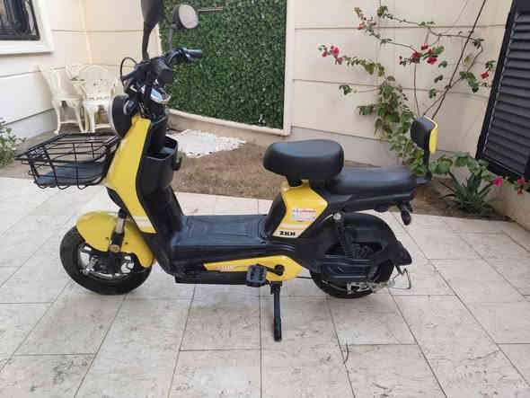 بايسكل شحن مقاس 14 مديل 2024 ماشي 1750 كيلوا متر سرعه 35 حقيقي جديد ومامبدل اي شي 
نضيف جدا السعر 275 الف العنوان كربلاء استفسار ***********
