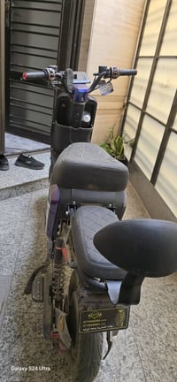 دراجه R9 من شركه ونلي للبيع الدراجه نضيفه والبطاريات بحاله جيده (البطا...