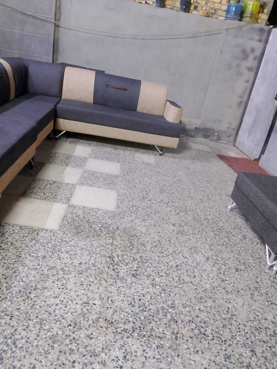 اسلام عليكم ديوان 11مقعد جديد غير مستعمل تسكام كله بلوك اسود وسفنج مميز اولا مكاني  حله نادر الثانيه عله الخدمي ***********واتساب
