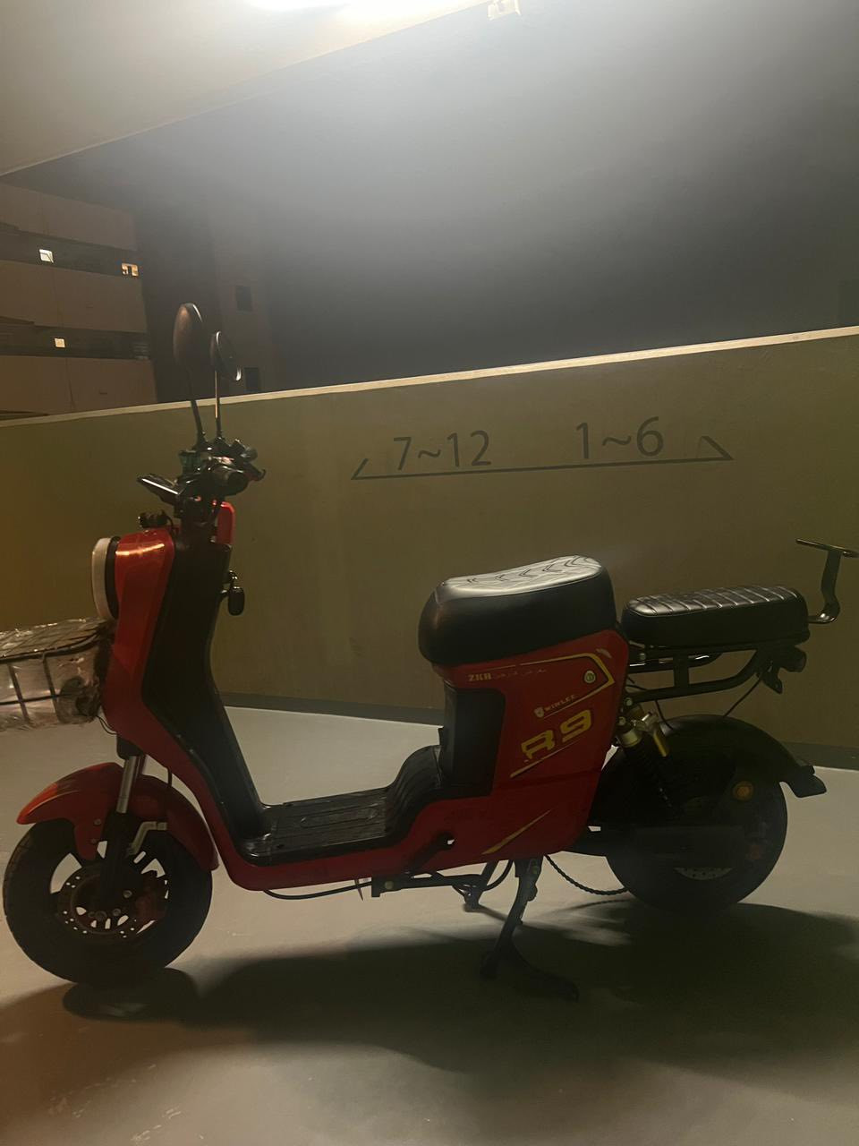 سلام عليكم دراجه شحن ار 9 البيع المواصفات المواصفات بطاريات خمسة قابل الزيادة رجوع بك أربع نمر كهربائيات كذا شغالة مكاني بغداد بسمايه ￼قريه 10 السعر 450 وبي مجال حق الجيه 
***********  وتساب
