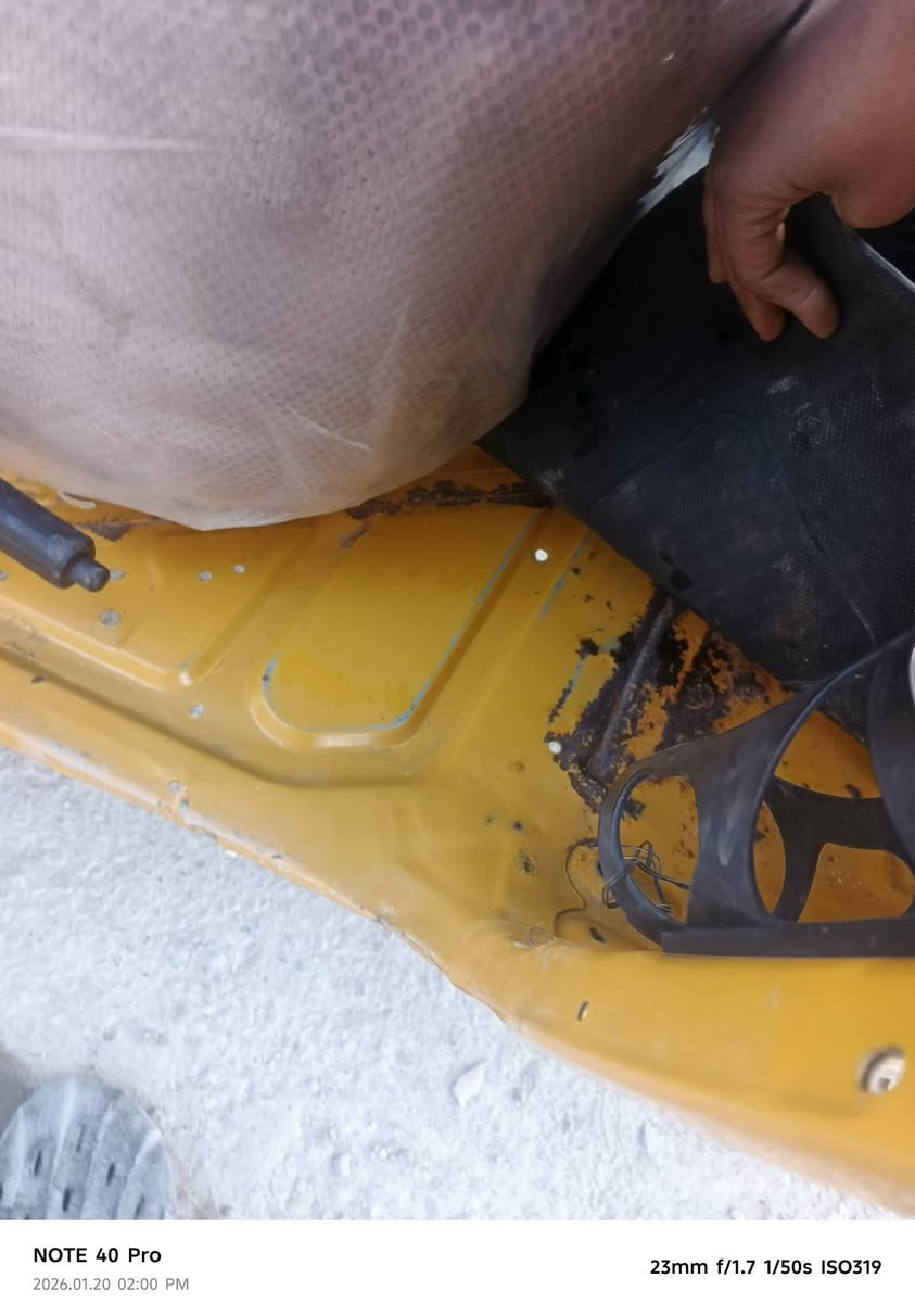 السلام عليكم تكتك 20 شهر 10 تحويل مباشر ابيع عقد مروري ضرره موضح بصور باوع بيهن لتكلي شبيها مابيها محرك مفتوح وكله جديد امانت لله كله جديد وليبل وردي سيسي دهن متنقص عنوان عبيدي رئاسه قرب جامع الامام علي للاستفسار 
***********
