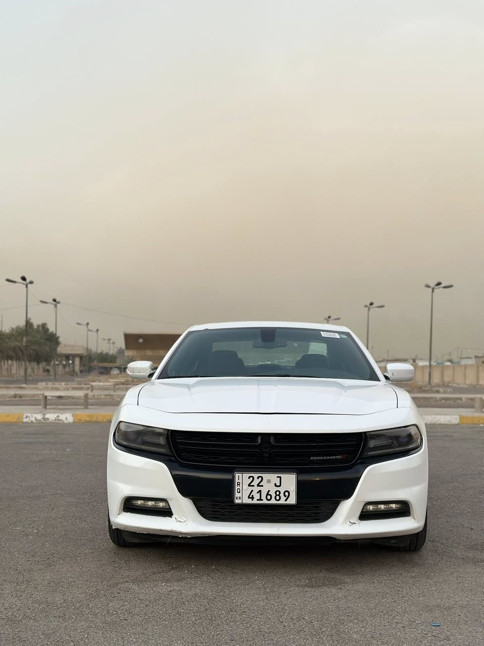 السلام عليكم دوج جارجر2017رقم اربيل كلين كفاله من الفتح والتبديل والصبغ والسونار موجود بالمنشورماشية 75mi فتحه وشفتات وكشن حضن وباقي المواصفات المعروفه السياره جاهزه مابيه اي نقص من حداديه تخم تاير كير مكينه اكسن مكفول 
العنوان بغداد الشعلة
  ‭0770 348 6335‬
