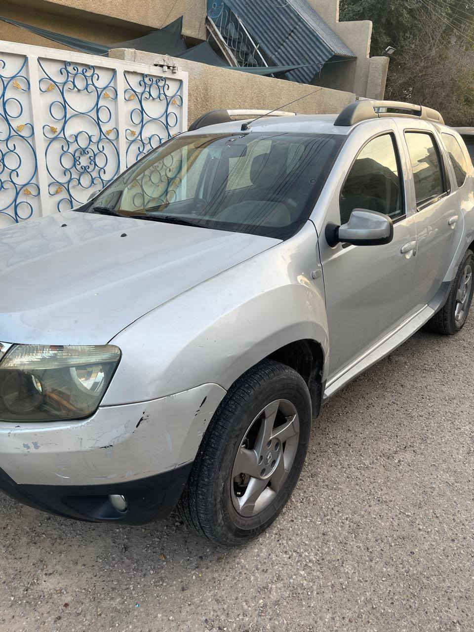 رينو داستر 2013
سنوية  جديدةلل2029
ماشية 192وقابل للزيادة 
مطخطخة وبيه صبغ اكول مصبوغة حزام
مكينة 2000
كيرAT
تخم تاير جديد
باتري جديد
صدر نضيف 
بيه منضومة غاز يعني انسة صرف بانزين
بيه خيط تبخير
السعر  68 وبيه مجال للطيبين
مكان السيارة بغداد حي الإعلام
رقم الهاتف ***********
