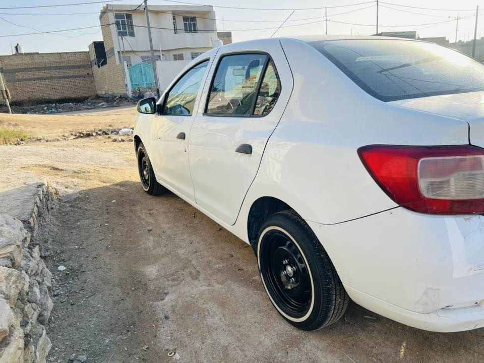 رينو سنمبل موديل 17 رقم مثنى ومكانه بل سماوه سياره شرط كير مكينه تخم تاير حداديه مناقصه شي سياره بيه تبديل جاملغ امامي وصبغ بنيد  وباقي مابيه شي السعر 57 ورقه وبيه مجال بسيط ‭0781 684 2967‬
