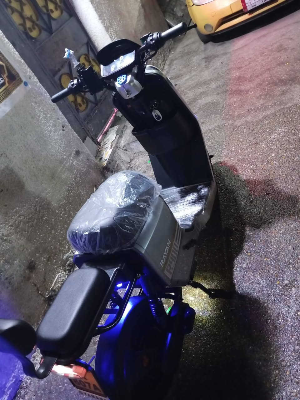 سلام وعليكم دراجه شحن 🔋⚡ 
R900 دراجه جديد ما مستعمل السعر 650وبيه مجال العنوان 5ميل الكندي قرب السوق الهاتف***********
دراجه من شركه الريان
