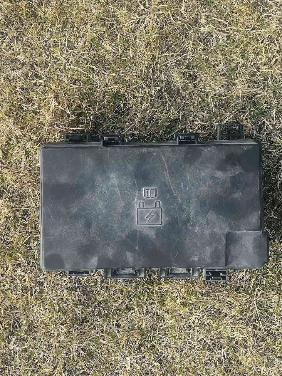 قاعدة فيوزات - {#جيب +دورنگو}مال گصه
موديل 2020 -2019-2018-2017-2016-2015

السعر 150 

***********
