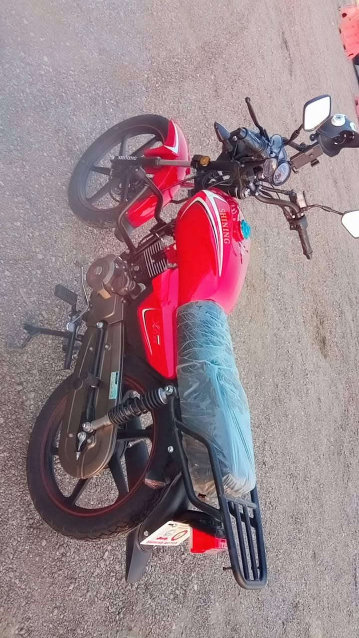 السلام عليكم
للبيع
دراجة شاينك موديل 2025اوراق سكنر 
السعر /850 
***********
