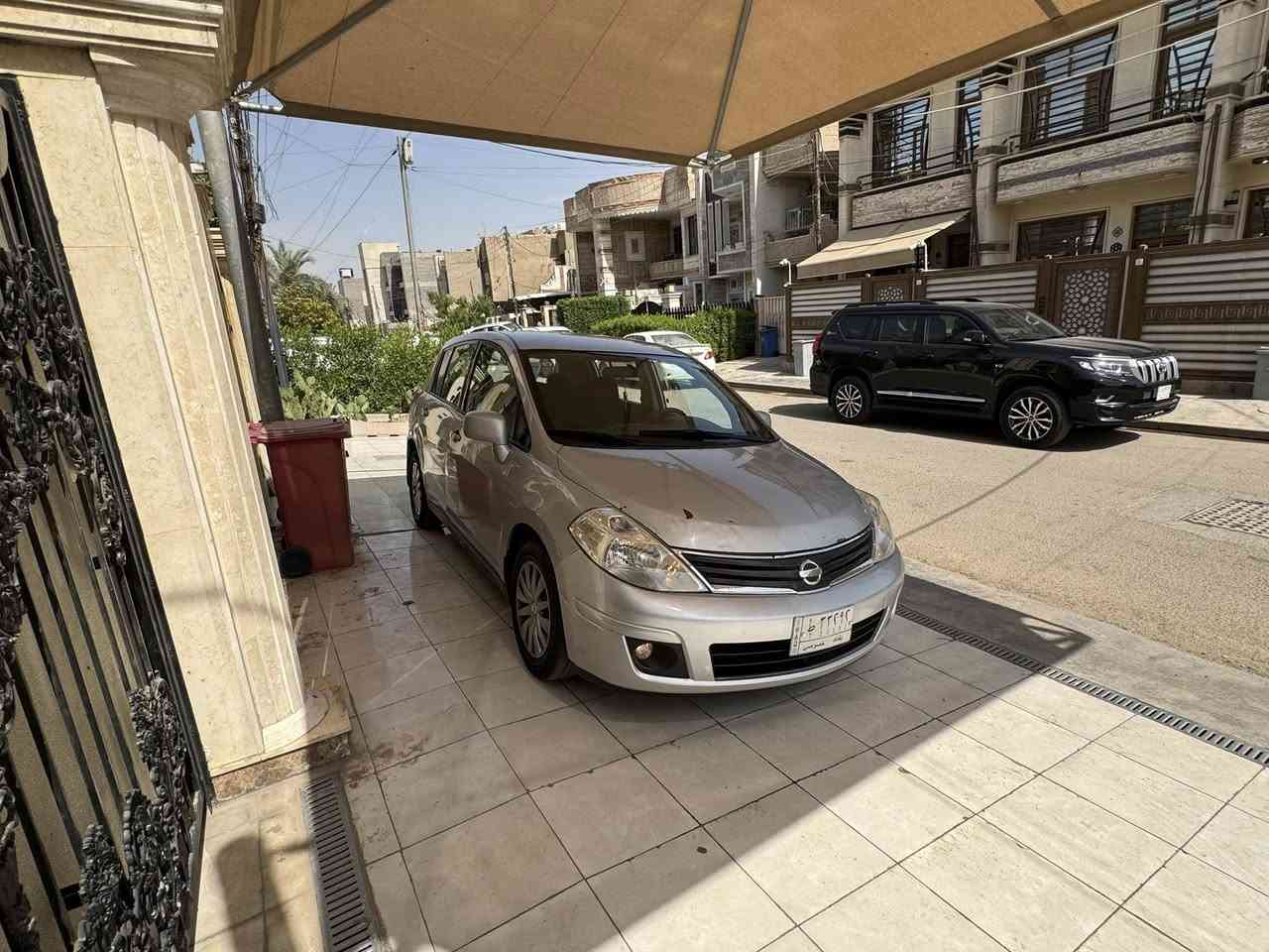 السلام عليكم سياره فيرسا موديل 2010 محرك 2000 كير دواخل جديده تبريد ثلج أستخدام شخصي تحويل مباشر سياره نعومه ونظيفه بمعنى وجديده بمعنى الكلمه مكللف بل النشر الشراي يتصل *********** السعر 64 ورقه
