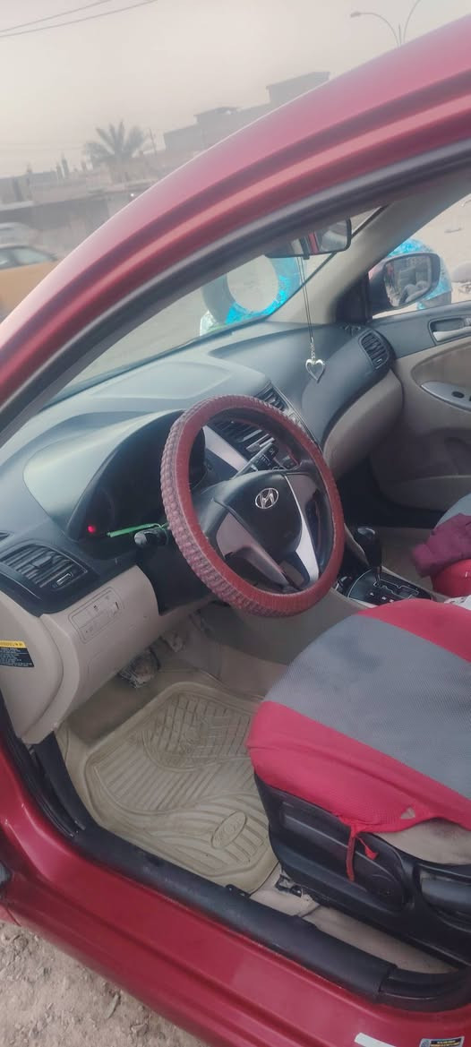 السلام عليكم اكسنت للبيع
موديل ٢٠١٦ رقم بابل بأسمي

حادثها بنيد بأمريكا وهنا باب وجاملغ امامي جهه السايق

السعر ٨٧ وبيها مجال بسيط
. 
***********
مكان السياره حله شارع حي العسكري
