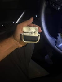 سماعه ابل للبيع ايربود برو 2 نقص تك ايسر 07838106020