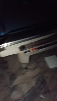 ٣ طاولات يلن صاجي مطعم مال علويه ميوزة اخو جديد الاستفسار تصال ٠٧٧١٣٣٧...