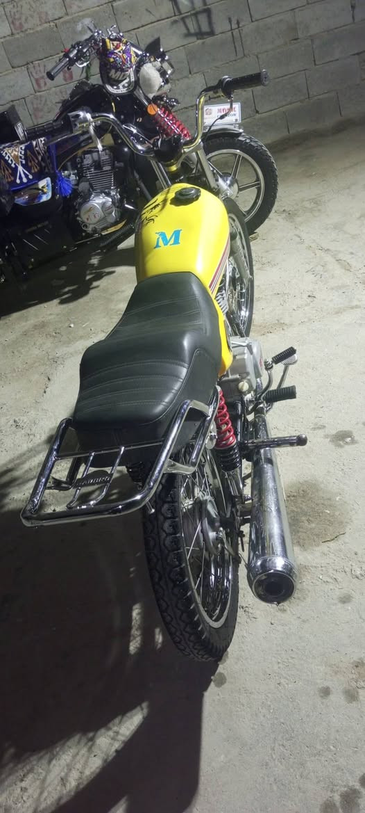 السلام عليكم اربعه قير موديل 16 النجف شارع المطار بنزين خانه 
300 شيء قليل
***********
