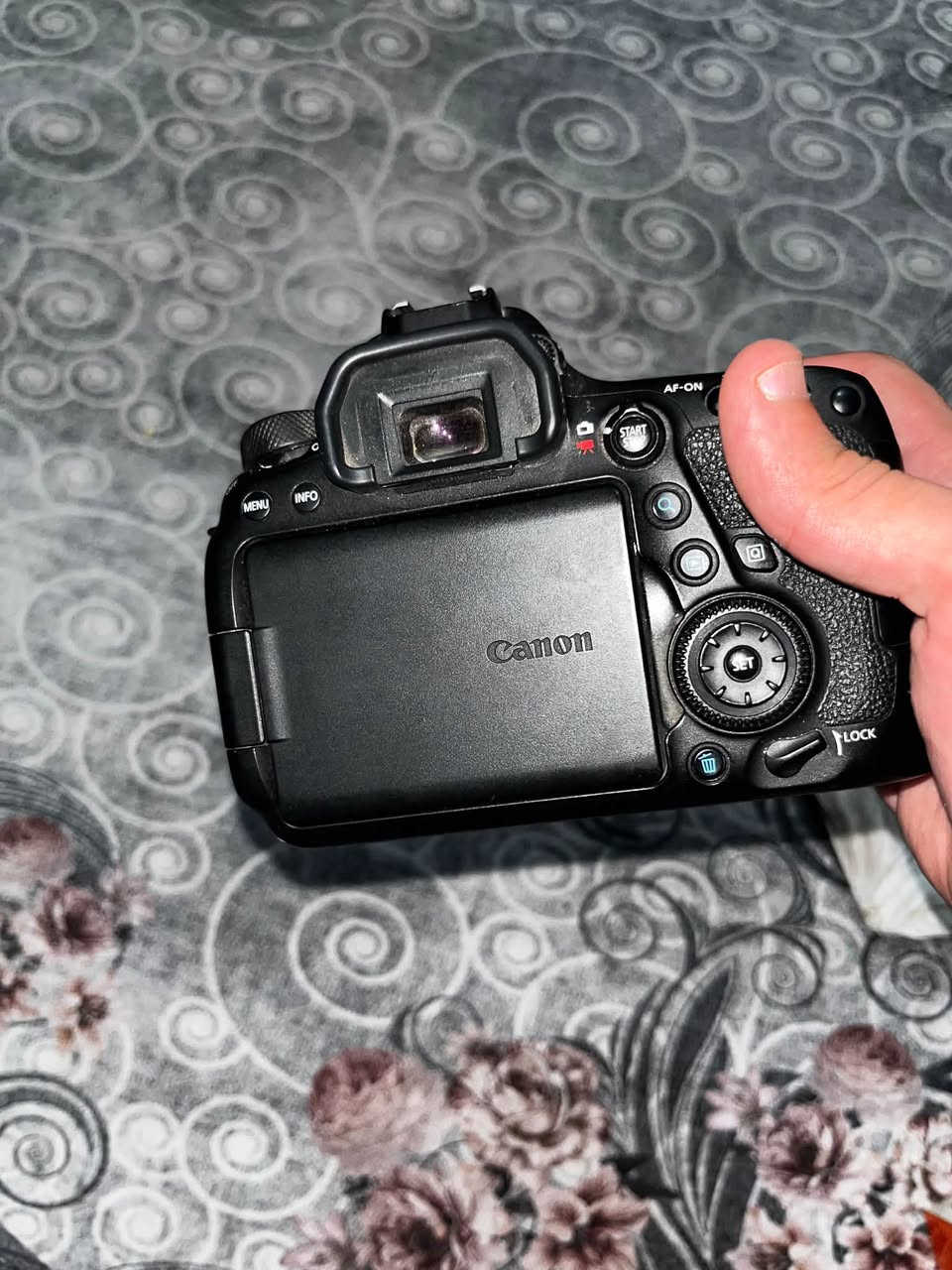 بدي كانون 6d m2
فلاش 860فرجن 2
لينس 50stm
بطاريتين مع البدي 
شنطة ضهر للمعدات 
جراب جيشي سليكون 
السعر🔥🔥
01065180602


**إذا كنت صاحب هذا الإعلان وتريد حذفه لأي سبب، رجاءا أرسل رسالة إلى الدعم الفني**