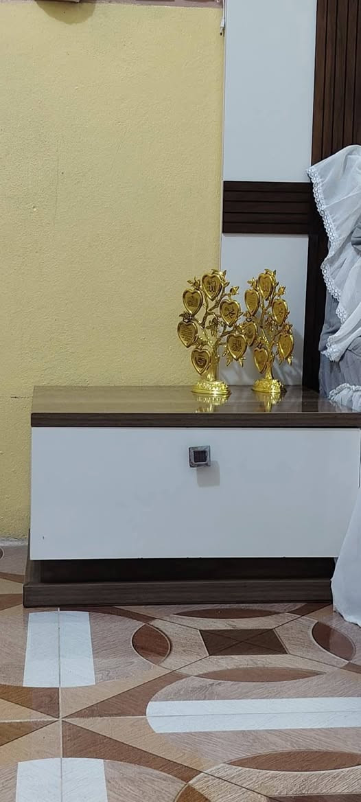 غرفة نوم تركيه العدد 5 قطع  مستخدمه قليل كلش نضيفه
السعر مناسب جداً
الرقم : ***********
العنون : موصل
