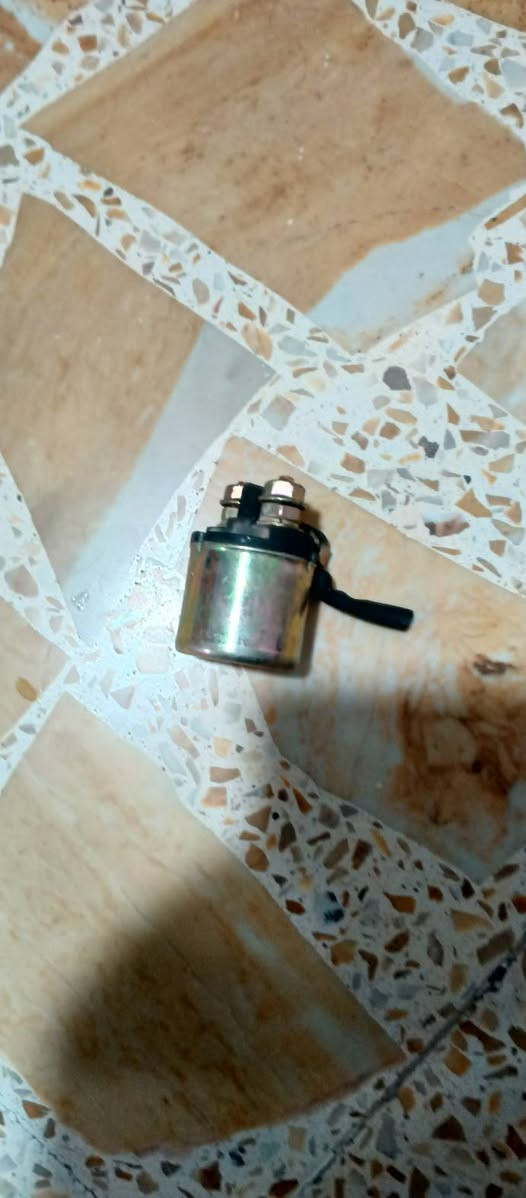 للبيع مال بوليس( كابريتر بلاديه) ( شخاطه شغاله )(فاكيوم بلادي)(  سماعه شي قليل مستعمله )مكان ديالى بعقوبة (((((‏‪***********‬‏)))))
