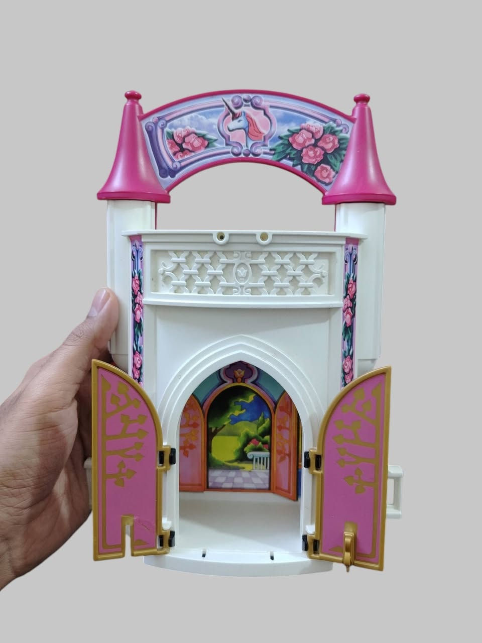 متوفر ✅ 
مجموعة قلعة اليونيكورن من بلاي موبيل 😍 
المجموعة تتكون من (6) قطع 😉 
حجم القطع واضح في الصورة 😌 
للحجز يرجى المراسلة على الخاص ☎️ 
يتوفر توصيل لكل محافظات العراق 🚗


**إذا كنت صاحب هذا الإعلان وتريد حذفه لأي سبب، رجاءا أرسل رسالة إلى الدعم الفني**