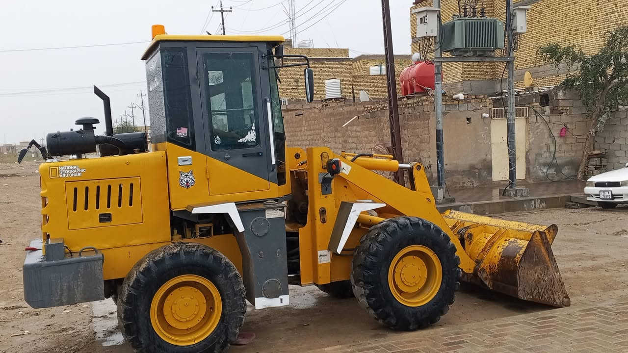 للبيع شفل صيني زت ايل حجم 920رقم ذي قار سنويه جديدة لغايه 2029 يحمل تك ليبر واحد هكير حداديه كهربيات كله جاهزه سعره 90ورقة وبيه مجال مكان ناصريه قلعه سكر مكلف بلنشر ***********
