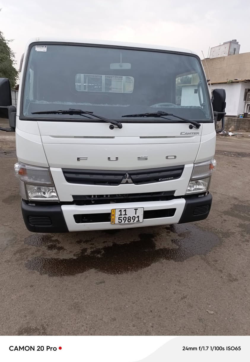 سلا عليكم كنتر موديل ٢٥ للبيع السياره جديده كلش جديده ماشيه ٧٤ السياره مبدل قماره اوربيه كفاله عامه السياره بدي زيرو  رقم بغداد السعر ٢٩٥ ورقه  وبيها مجال حك الجيه المكان بغداد 
***********
