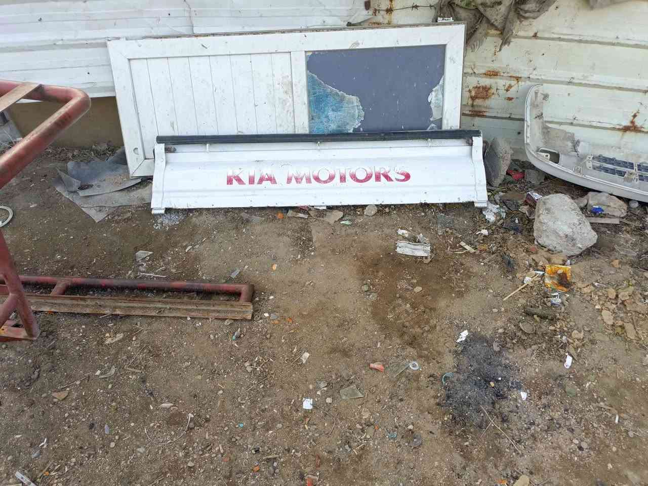 السلام عليكم محجر البيع مال كيه نثيه بوري 2 ملم نظيف حيل السعر 400 وباب مال بدي نظيف بلادي قطره صبق ما بيه سعر الباب 75 مكاني بغداد الشعله هاتف ***********
