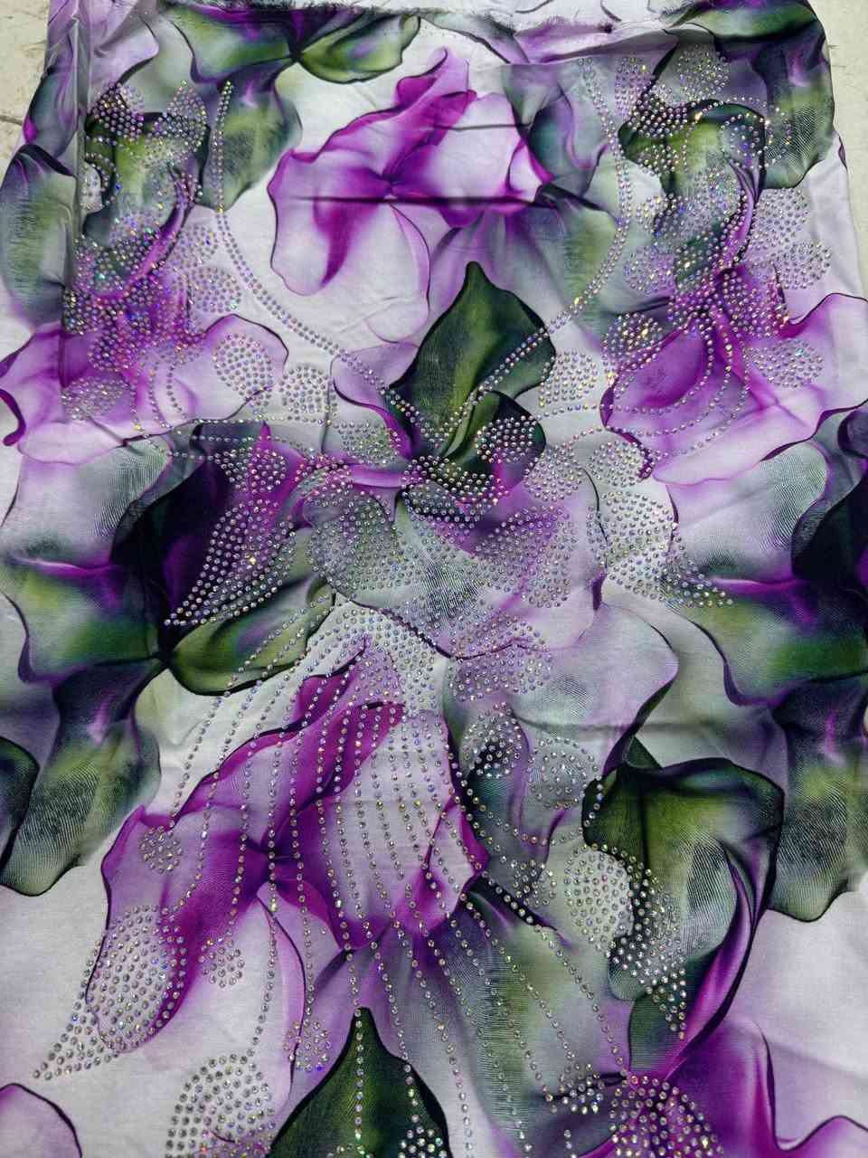 مخور رمضاني موديلات جديده 🌺
خاصة للفساتين والدراعات ودشاديش رمضانيه 😍 

قماشه كشمير 3D الاصلي مابي لايلون 
القطعه مترين ونص مطرز صدر وردن ستراس حراري الاصلي 
توصيل لجميع المحافضات 5.000 
متوفر جمله ومفرد كميات


**إذا كنت صاحب هذا الإعلان وتريد حذفه لأي سبب، رجاءا أرسل رسالة إلى الدعم الفني**