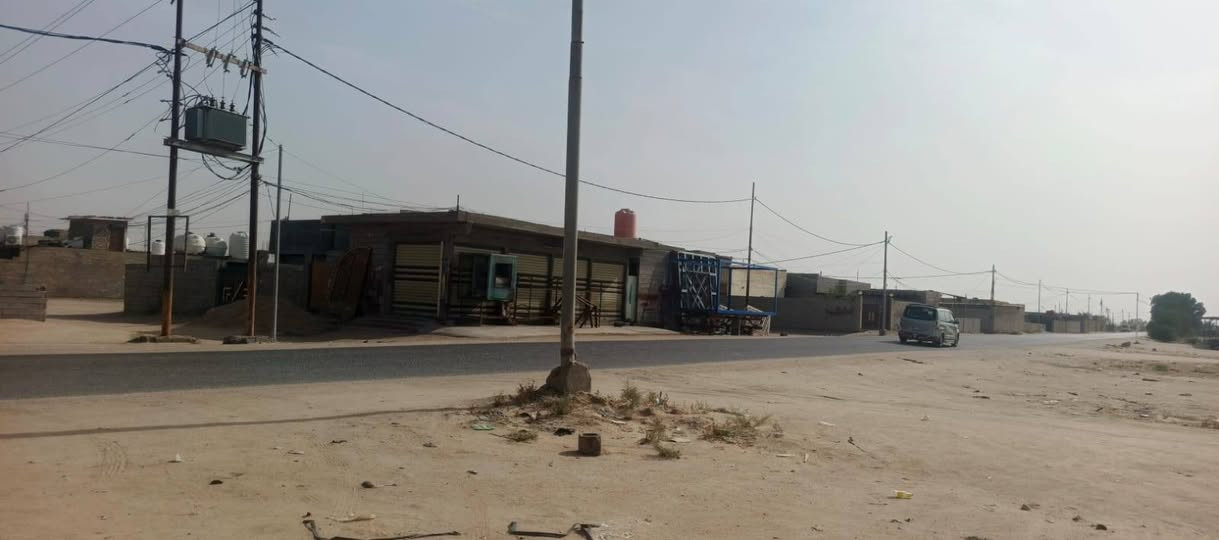 ارض زراعية للبيع على شارع الميدان تبعد عن طريق نجف كربلاء ٣٠٠ متر عمود ٥٠٩ مقابل حسينية الراية للاستفسار الاتصال على الرقم ***********
