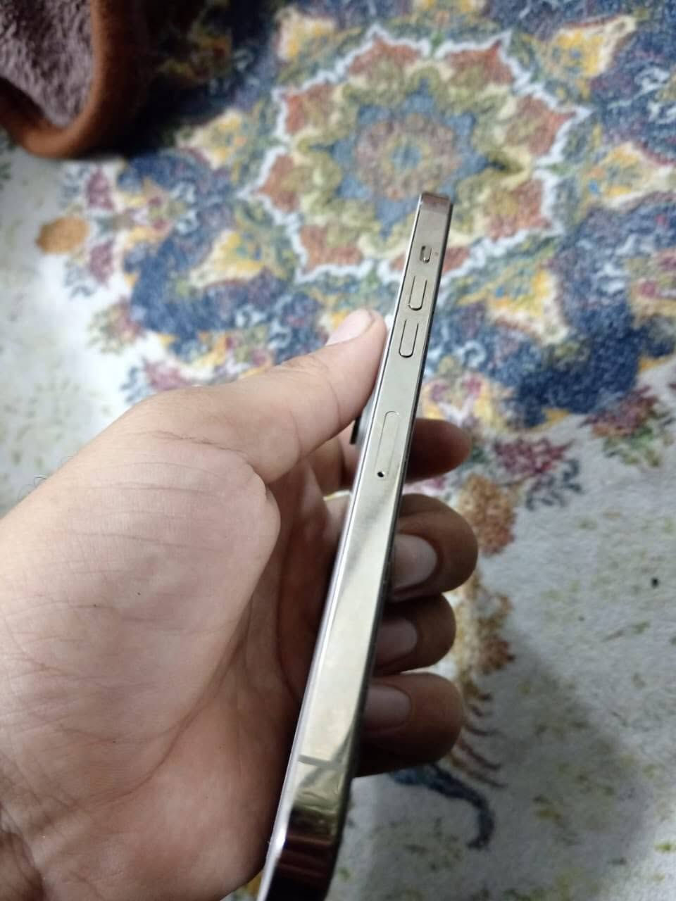 ايفون 12 pro max 
جهاز نضيف مبدل فقط بطارية وكامرة امامية الجهاز نضيف 
بية فطر صغير ب الشاشة الاصلية 
الجهاز كلة شغال ونضيف 
بطارية 100 
السعر 350 
مكان بغداد


**إذا كنت صاحب هذا الإعلان وتريد حذفه لأي سبب، رجاءا أرسل رسالة إلى الدعم الفني**