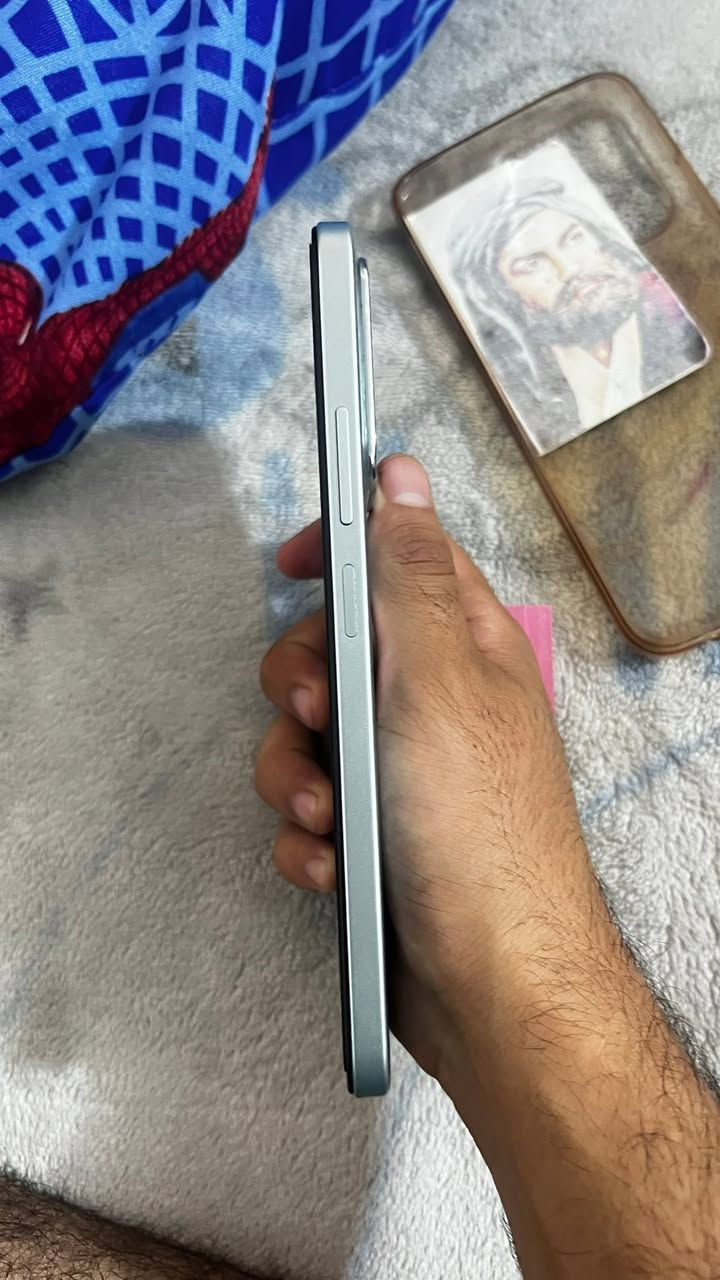 استخدام شهر بوكو c 85
ذاكره ٢٥٦ كيكا
بسعر ١٢٥ الف مستعجل ع بيع لحد يسكر بي الجهاز اخو الجديد ملحقات كامله كارتونه+ شاحنه الاصليه مالته
***********
