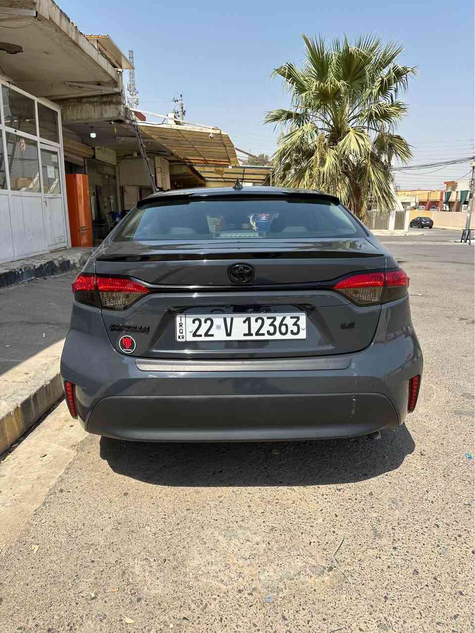 كورلا موديل 2023 موصفات LE لون الجديد سمنتي الغامق ورقم اربيل باسمي السيارة 
ماشية 60 الف ميل بيها مواصفات LE معروفة 
كير ومحرك وحدانيه وتبريدكلها بشرط  وتخم تاير جديد 
السيارة حادثها بامريكا إعصار يعني سقف وأضرار جانبية خفيفة يعني السيارة (صبغ عام  صبغ عام)  بدون اي دواخل لا شواصي ولابدنه ولا بطانه كلها بشرط الفحص  ايرباك بس تكم والباقي مكفوله سعرها( 122) ورقه وبيها مجال بسيط مكاني بغداد الكرخ لاتصال *********** أربيل, العراق
