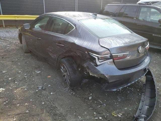 للبيع اومراوس هوندا اكيورا محرك 2400ماشيه 67الف مايل ضررهه جاملغ خلفي بدون ايرباك السعر 145 وبيه مجال ILxمكاني بغداد الرقم ***********
