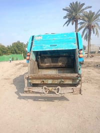 كابسه لبيع هينو انكر اصولي 8ونص مكعب الرقم بغداد 2003السعر 140بيه مجال...