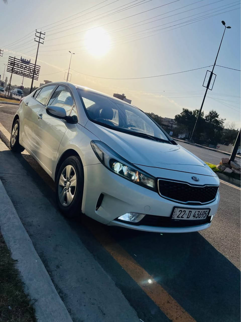 ماشالله
سلام عليكم 
للبيع كيا سيراتو موديل 2017 خليجي
سيارة جديدة وبل خير على الي ياخذها 
سيارة مال بيت وانضف سيراتو بموديلها 
ترايك زيرو ،
الموصفات نص فول
 
اشاير بل مري

فول حساسات _

نص تحكم ستيرن_

شاشة + كامرة _

داخل لونين مرغوب _

منضومه زنون _

محرك 1600 كفالة_

كير 6 نمر كفالة _

تبريد ثلج _

السيارة ربع متصرف عليها شرط حته كتلوكات الشركة وياها 
رقم اربيل الدولي كلشي جديد 
السيارة بيها فقط باب صبغ اثر شخط فقط: 

السيارة جديدة وبالخير عالياخذها 
السعر 129$ وبي مجال 
مكاني بغداد الكرخ 

***********
0️⃣7️⃣8️⃣7️⃣4️⃣2️⃣9️⃣3️⃣6️⃣9️⃣5️⃣ بغداد, العراق
