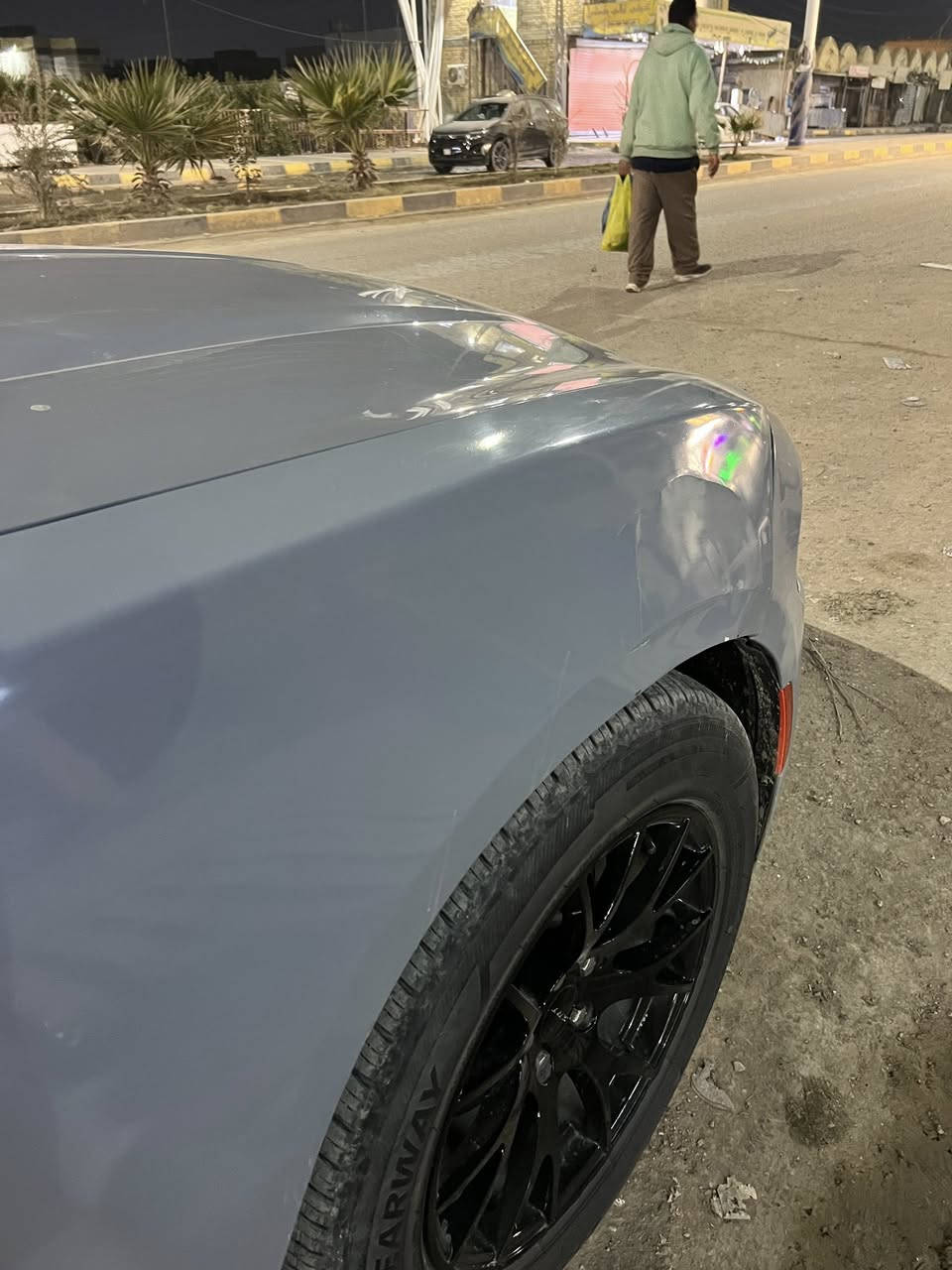 جارجر موديل ٢١ sxt plus   مرمزه ٢٣ لون سموكي محرك ٣٦٠٠ 
فتحه سقف 
كار بلي 
كشنات جلد تدفئه تبريد بالكشنات 
حساسات خلفيه وباقي مواصفات البلاس معروفه 
السياره ما بيهه حادث 
ضررهه تخريب وليس حادث 
وبيهه جاملغ خلفي كلير 
وصور الضرر مرفقات بالصور 
رقم بغداد باسمي 
منظومه لايت عدسه ب٣٠٠$دولار شادلهه ليزري 
السياره ع ايدي ومبدل بيها كازكيت فقط 
السعر ٢١٢ وبيها مجال 

***********
