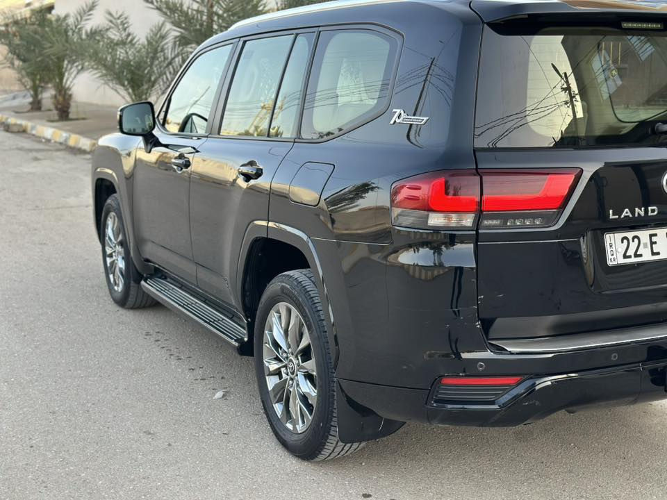 تويوتا  لاندكروز  GXR/ 2022  
شركة ساز 6 سلندر 
_فول مواصفات ••• 3 شاشات ((تطبيق))
_ماشية 70 الف كيلو
_جنطة كهرباء 
_تبريد كشنات
_كراسي كهرباء 
_جلد بيجي 
_سلايت
_3 شاشات بلاديه
_تشغيل  عن بعد 
_السياره فول 1/1
_السعر 610 
السيارة نظيفة جدا بيها الجامرلغ الأمامي مفتوح للتعيار وربع الدعامية صبغ

***********
