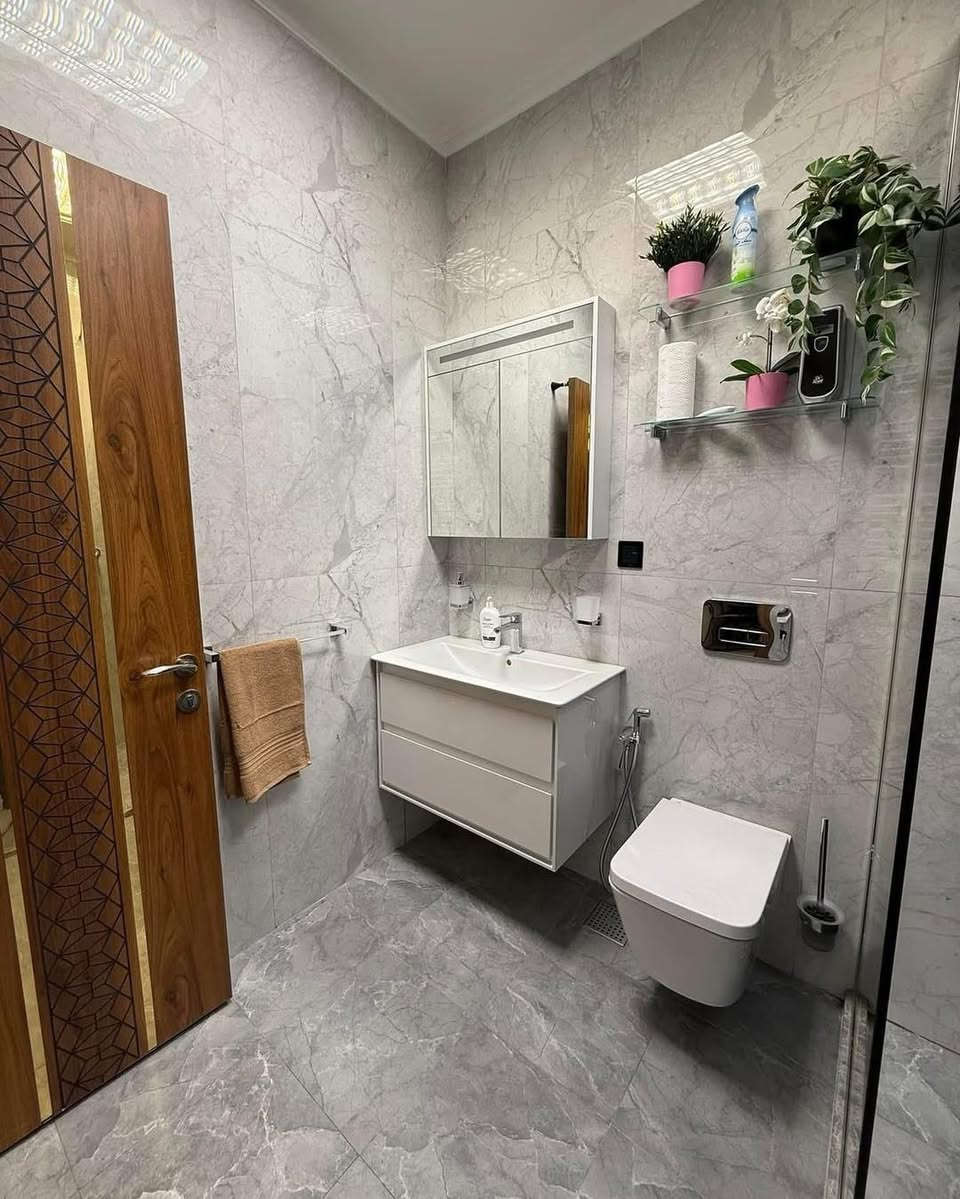 🏡شقة مؤثثة للبيع في العرصات🏡

✏️المساحة 90 متر✏️

✔️سند مستقل ✔️
~~~~~~~~~~~~~~~~~~~~~~~~~~~~~~~~
✨تتكون من غرف نوم عدد 2 صالة مطبخ مؤثثة بالكامل سبالت مركزية وبارك للسيارات✨

📍الموقع العرصات شارع السدة مباشر طابق ارضي 

⁉️للأستفسار الاتصال على الارقام ⁉️~~~~~~~~~~~~~~~~~~~~~~~~~~~~~~~~
📞***********📞 ***********📞

🏗️الرفاه للأستثمار والتسويق العقاري🏗️
