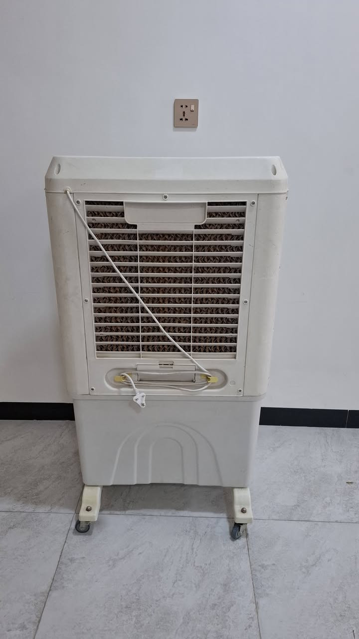 كمفيره نظيفه سعر 70وماطور مي شمجي الاصلي واحد حصان  استعمال شهر واحد ويا بوستر بس البوستر عاطل.سعره 80


**إذا كنت صاحب هذا الإعلان وتريد حذفه لأي سبب، رجاءا أرسل رسالة إلى الدعم الفني**