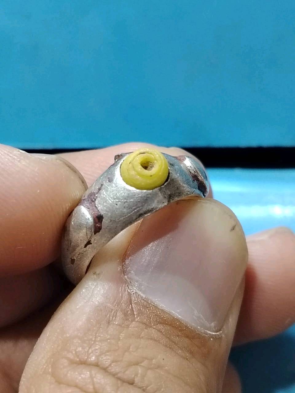 محبس مال يشن شاهد الله بس اني طلعت لخرزه منه يعني بس لخرزه للبيع