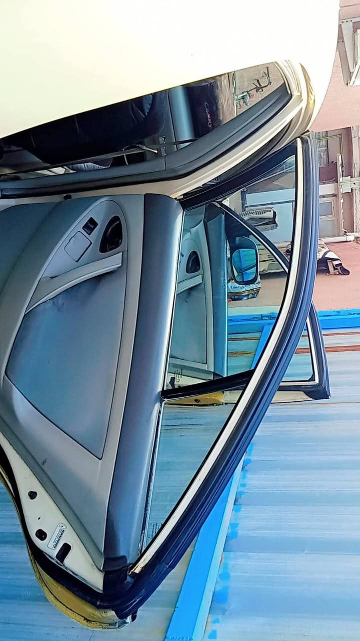 السلام عليكم كامري ٢٠٠٧ سيارة مصبوغة عام باسمي تخم تاير صدر جديد باتري جديد كهربائيات كير محرك تبريد جديد منظومة كاملة العام سويتهة سيارة خير من الله على أيدي صار ٣ سنوات عندي السعر ٧٥ بغداد الشعب الجمعيات ***********
