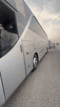 سلام عليكم باص ام سيوف للبيع 416 رقم سترا مداور مديل 2007 اصل مكينه 6ادبلو تدفه شقاله تبريد ابو زعانف سعر 13 ونص وبيه مجال باقي تفاصيل رقم *********** حجي مسلم
