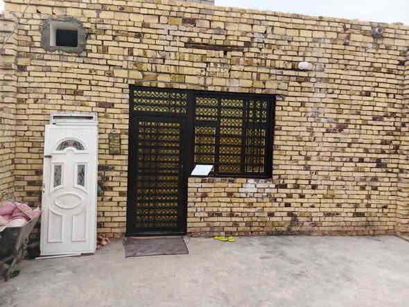 سلام عليكم دار للبيع بل مدثره قرب جامع الامام علي مجاري كهرباء مساحه 200سعر 50ابي مجال نقص غرفه ودوانيه بنيان حديث رقم نتصال***********
