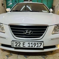 ٢٠١٠ • ٢٤٠٠ • فتحة شاشة كاميرا