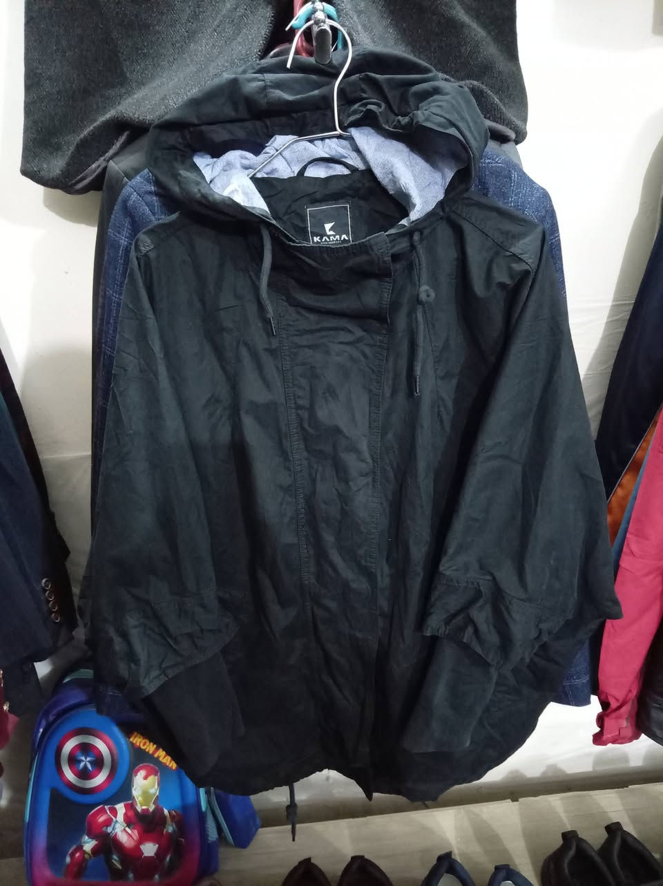 تخفيضات هائلة من محلات أبو علي
#قماصل_شبابية_وولادية_وبناتية ب #٣٠٠٠_دينار
#٣_آلاف دينار فقط. 
 
#العنوان
الشارع المقابل لشارع حسينية أسد الله ومجمع محمد كمال الطبي
#قرب محلات بيع الدجاج والطيور قرب إعدادية صناعة طوز
#مقابل قصابة الرافدين ومكتبة الرافدين وكهربائيات غسان عساف 
#بجوار مخبز عباس ممش


**إذا كنت صاحب هذا الإعلان وتريد حذفه لأي سبب، رجاءا أرسل رسالة إلى الدعم الفني**