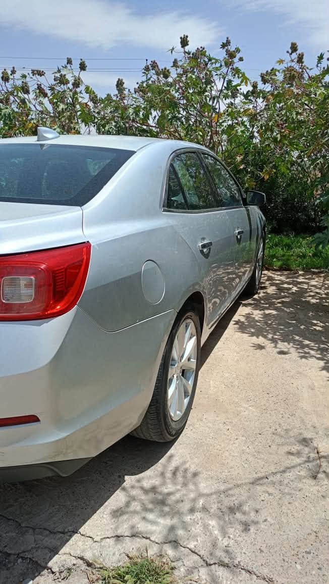 ماليبو مقدس 2016 امريكي 
محرك 2400  
كير ومحرك بالشرط 
بجم كبس موصفات ltz 
كشنات كهرباء 
شاشه لمس 
شاشه قاصه 
 كشنات جلد
تدفئه مقاعد
 كروز سرعه
 وباقي الموصفات
 عليها اكزوزات غضب 
السياره نشطه وما تصرف عليها برغي
 بيها طخه بالجاملغ الخلفي وره السايق شبر وبيها رشات 
سعرها 110 تحويل ثاني يوم عنواني كركوك 
***********
