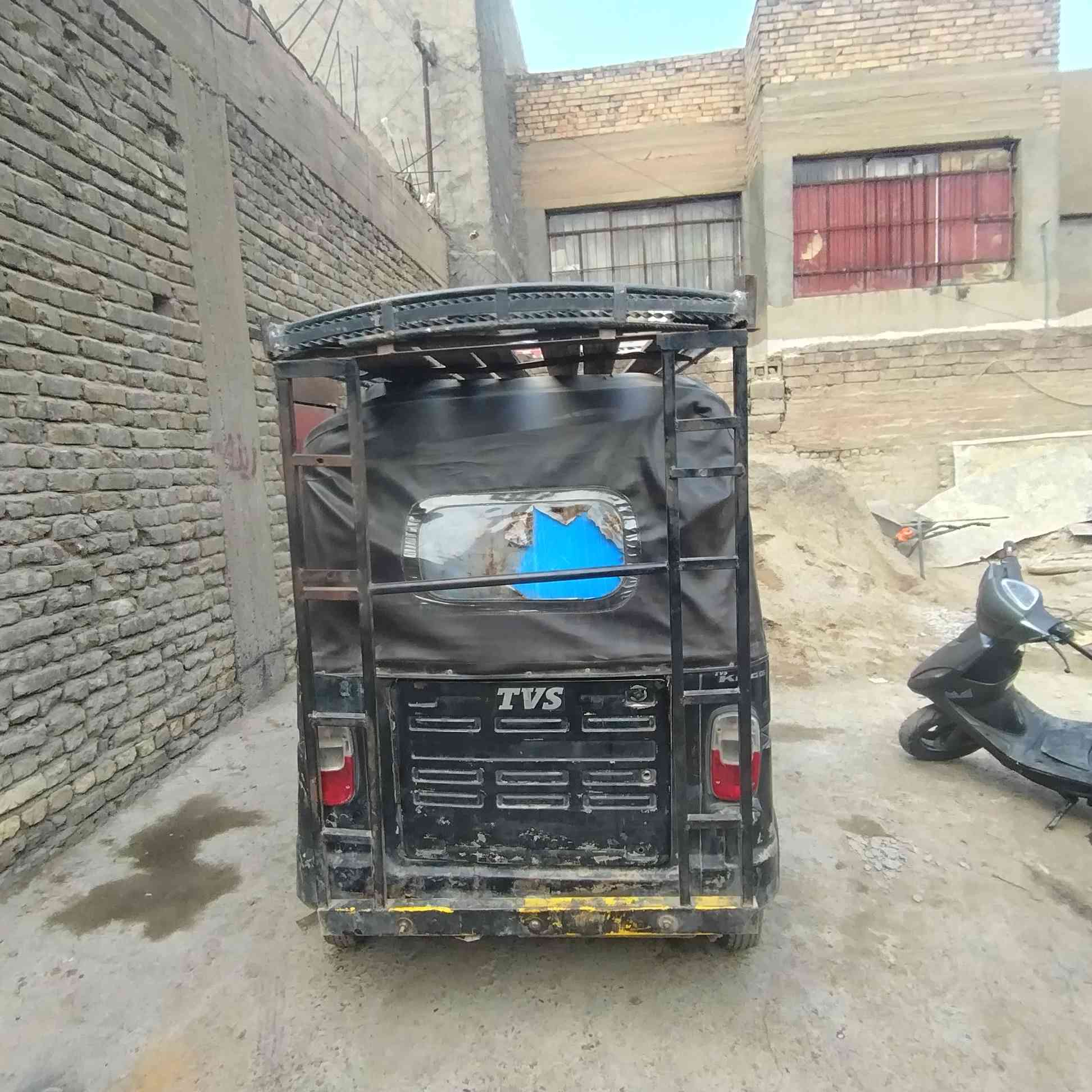 سلام عليكم تكتك تفي اس موديل 17مكينه مال 20 مجفته 2مرتين بس تخم تاير كامله ابيع عله الحطه كامله سعر3ملاين بيه مجال للستفسار رقم *********** مكاني بغداد كماليه قرب العبيدي مدوشمه جديد
