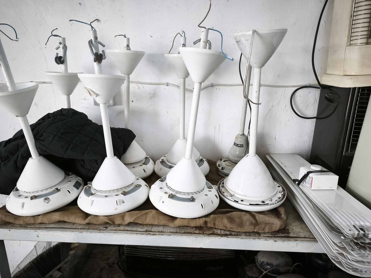 السلام عليكم ( *********** )

متاح مجمدة فول تجميد حجم  ١٦  قدم بلاد شركة 

بانكات عدد ٨ نضيف اخو جديد جوسونك 

بانكات عامودي.   شراي يجي خاص لو يخابر كركوك, العراق
