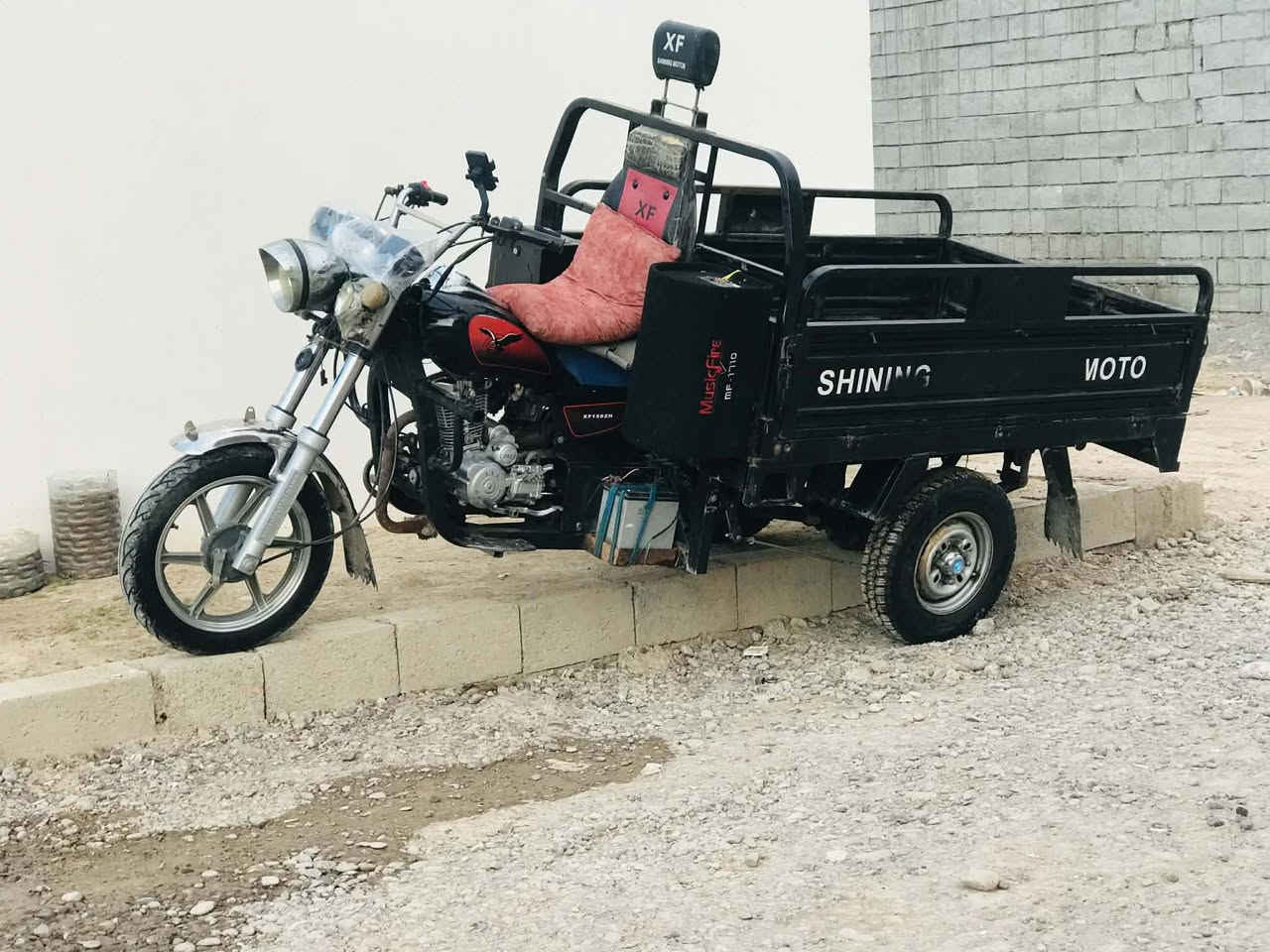 السلام عليكم
ستوته للبيع موديل 23
مابيها نقص برقي شرط محرك ركبه شاصي محرك كاتم منفيس كامل بس ترقم كهربائيات كامل شغال 
السعر 1550
مو شراي لاتراسل ***********
