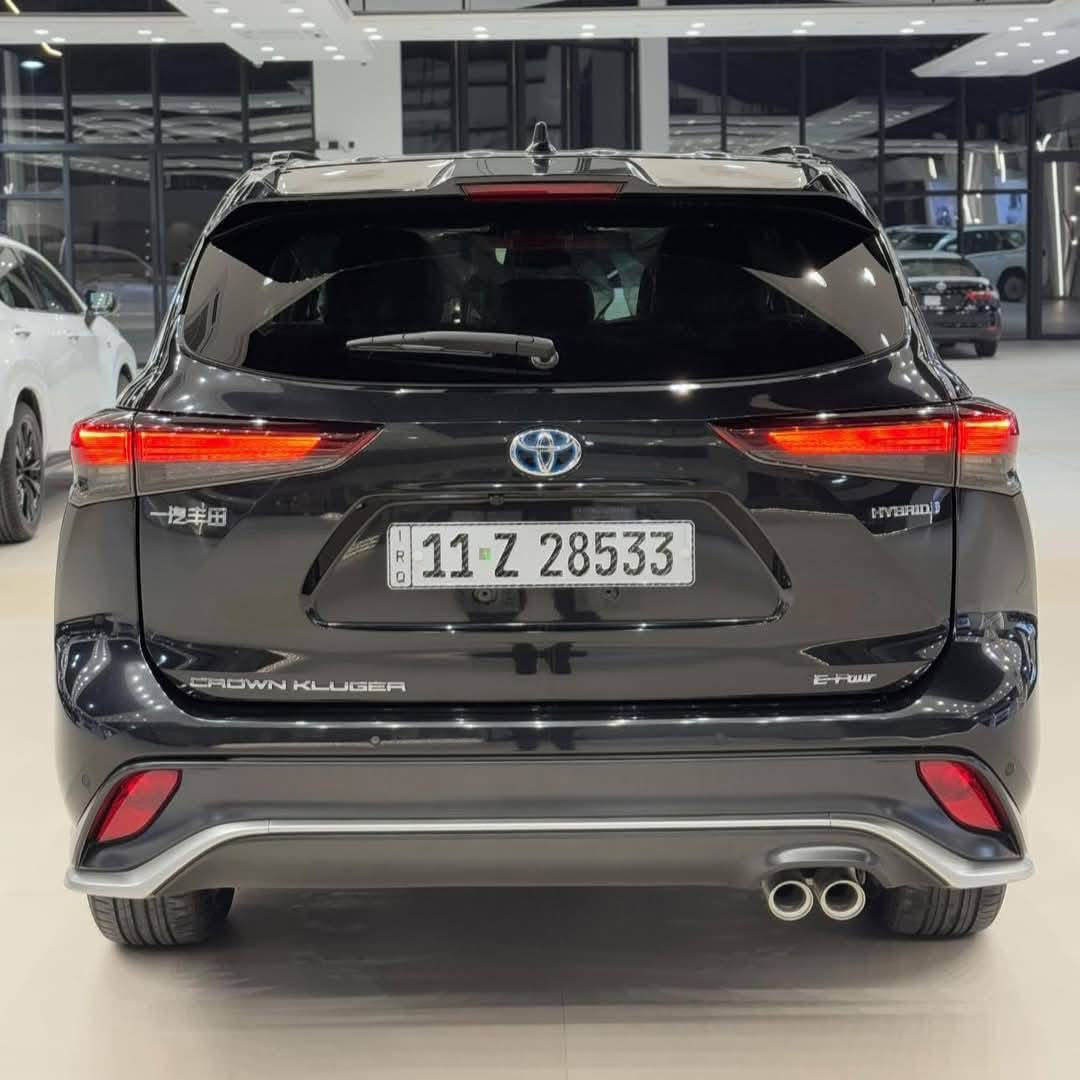 تويوتا كراون موديل 2023 هايبرد 7 راكب  
السيارة على ايد وحدة رقم بغداد باسمي تحويل ثاني يوم والسيارة نظيفة جداً ومكفولة من اي صبغ تكحيل ضربه تبديل + كير محرك كله مكفول تبديل دهن بس يم الشركة يعني مداريها والحمدلله
المواصفات :
محرك 2.5 هايبرد اقتصادي
التفويلة تمشيك 900 كيلو واكثر
كشنات جلد + كهرباء + تدفئة 
كامرات 360 - رادار- تحديد مسار - سياقة ذاتية 
بانوراما + حساسات امامية وخلفية 
دفع رباعي 
عداد ديجتال + 4 مودات قيادة  
ماشية 14 الف فقط
صندوق كهرباء 

ال💎ــسعـر 🟥 :: رقم (1) تلـقـائـي 📮

رقم صاحب ســـيـارة :: ***********
