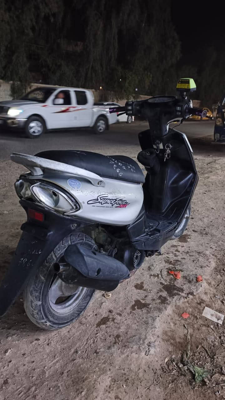 السلام عليكم ماكس قجمه سرعه 120 شغاله سلف وهندر الكهربائيات كاملات المكينه خير من الله هندر واحد ونكره سلف المكينه ممفتوحه ولا تنقيص ولا تبخير دهن جديد دبلات شغاله الامامي والخلفي كفرات نضيفه بريكات صالنصه FM رياضي تايرات جدد شغاله بكل وكت قفل استيرن وقفل جنطه الدراجه شلعه ومعدل السعر 300 وبيها مجال للشراي مكاني بغداد التاجي منطقة ابو الجدايل ***********
