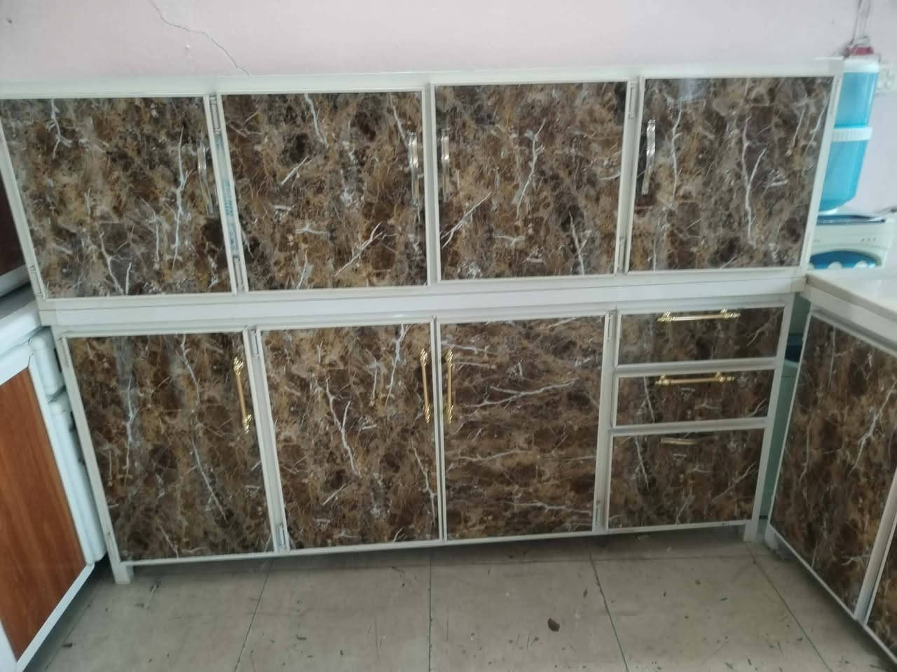 للبيع كونتر ارضى ملحق مترين نضيف سنك ١٣٠سم كرانيت سعر ٢٨٠ بي مجال *********** اسيا ***********
